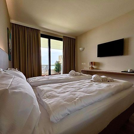 Hotel Aquila D'Oro Desenzano Дезенцано-дель-Гарда Экстерьер фото