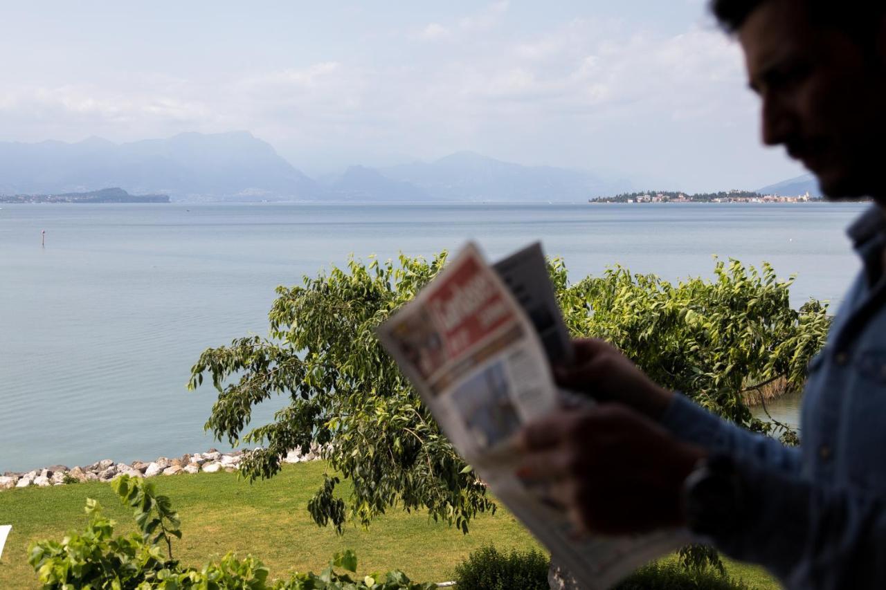 Hotel Aquila D'Oro Desenzano Дезенцано-дель-Гарда Экстерьер фото