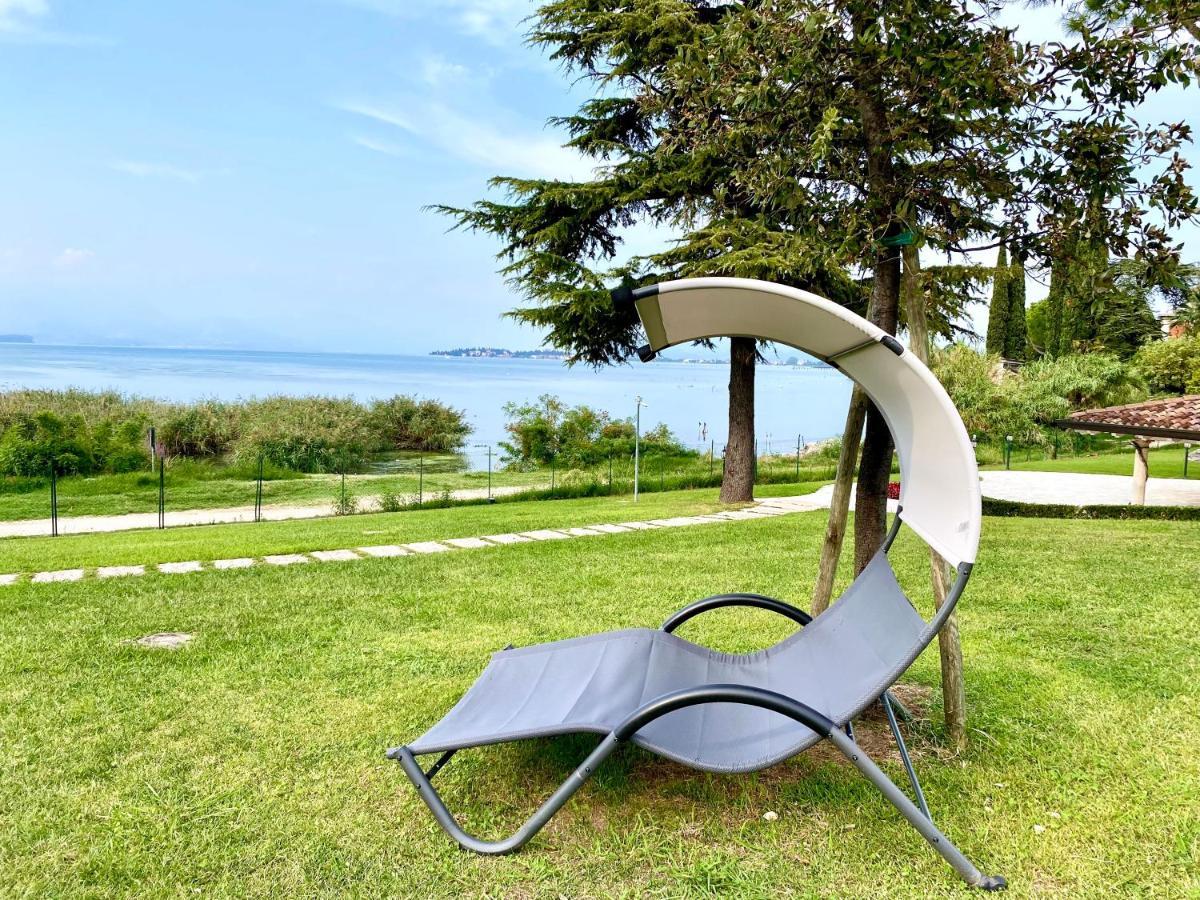 Hotel Aquila D'Oro Desenzano Дезенцано-дель-Гарда Экстерьер фото