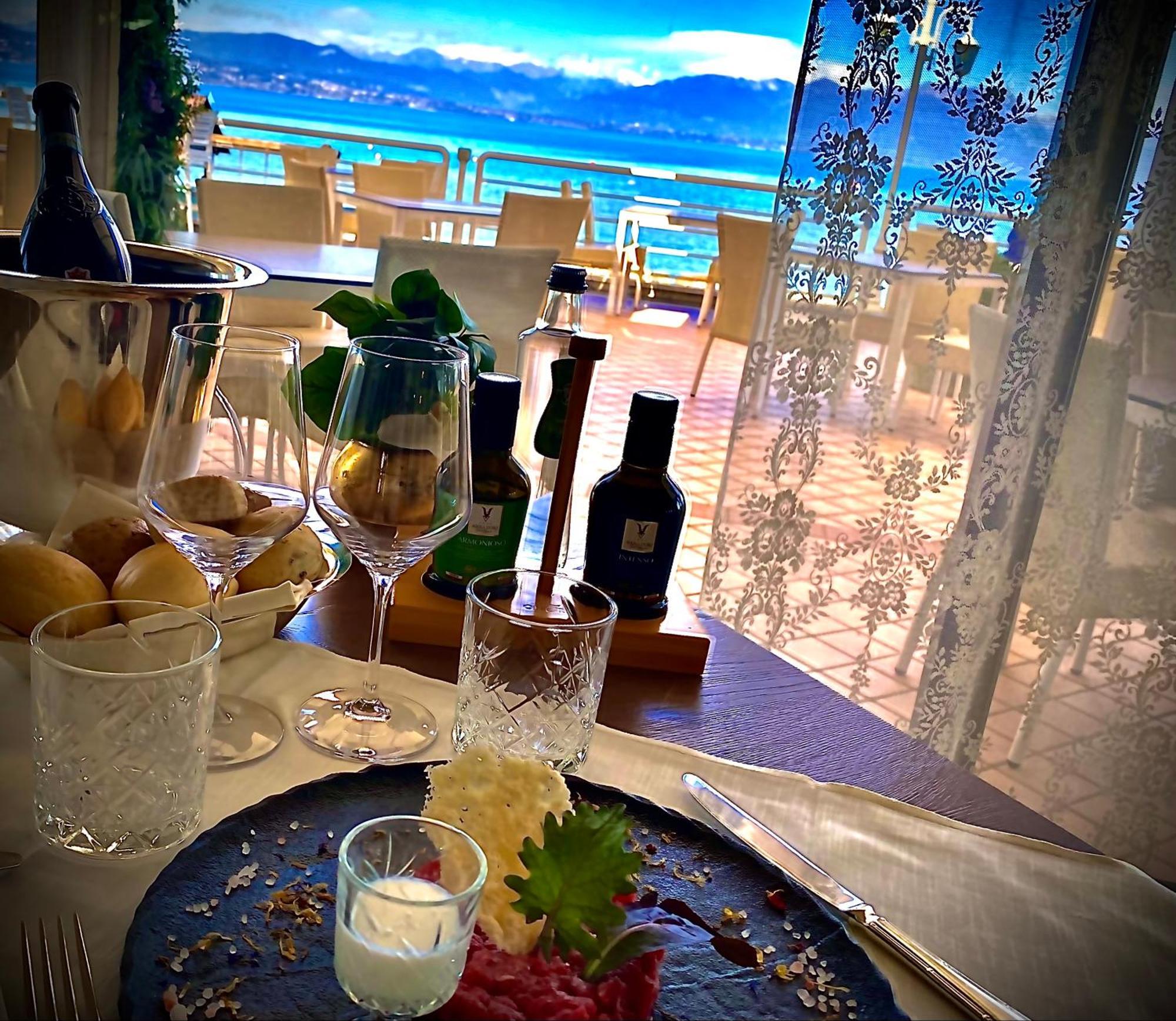 Hotel Aquila D'Oro Desenzano Дезенцано-дель-Гарда Экстерьер фото