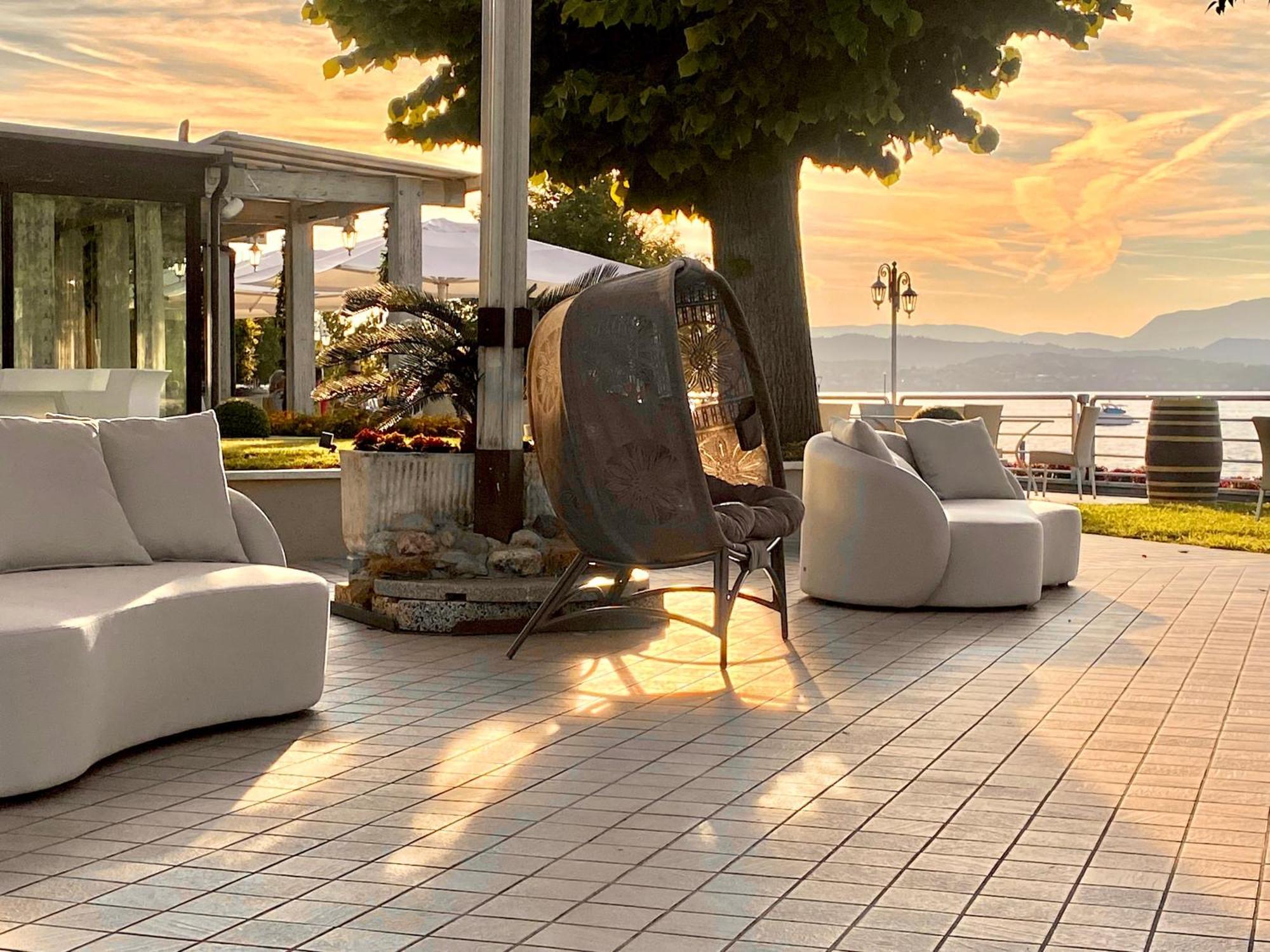 Hotel Aquila D'Oro Desenzano Дезенцано-дель-Гарда Экстерьер фото